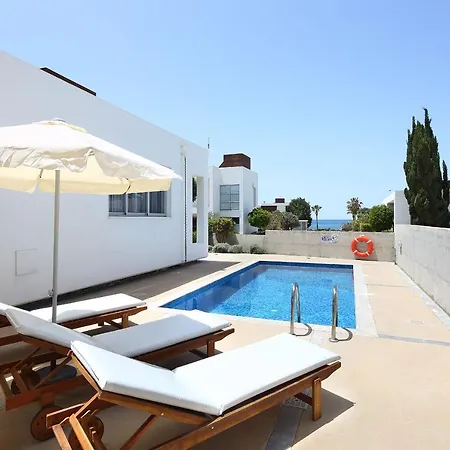 Paradise Cove Luxurious Beach Villas Paphos Exterior photo