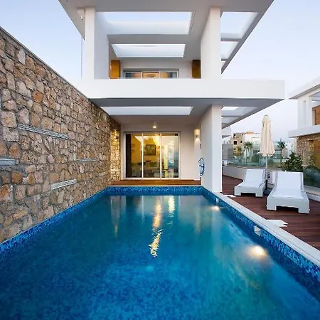 Paradise Cove Luxurious Beach Villas Paphos Room photo