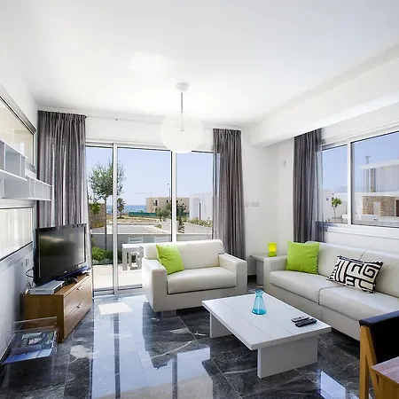 Paradise Cove Luxurious Beach Villas Paphos Exterior photo