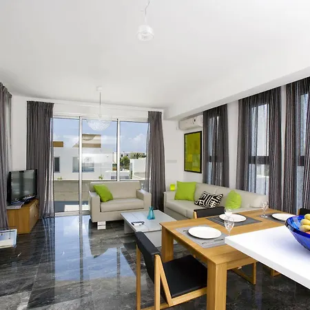 Paradise Cove Luxurious Beach Villas Paphos Exterior photo