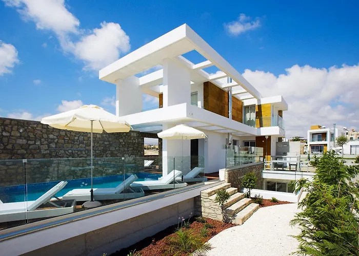 Paradise Cove Luxurious Beach Villas