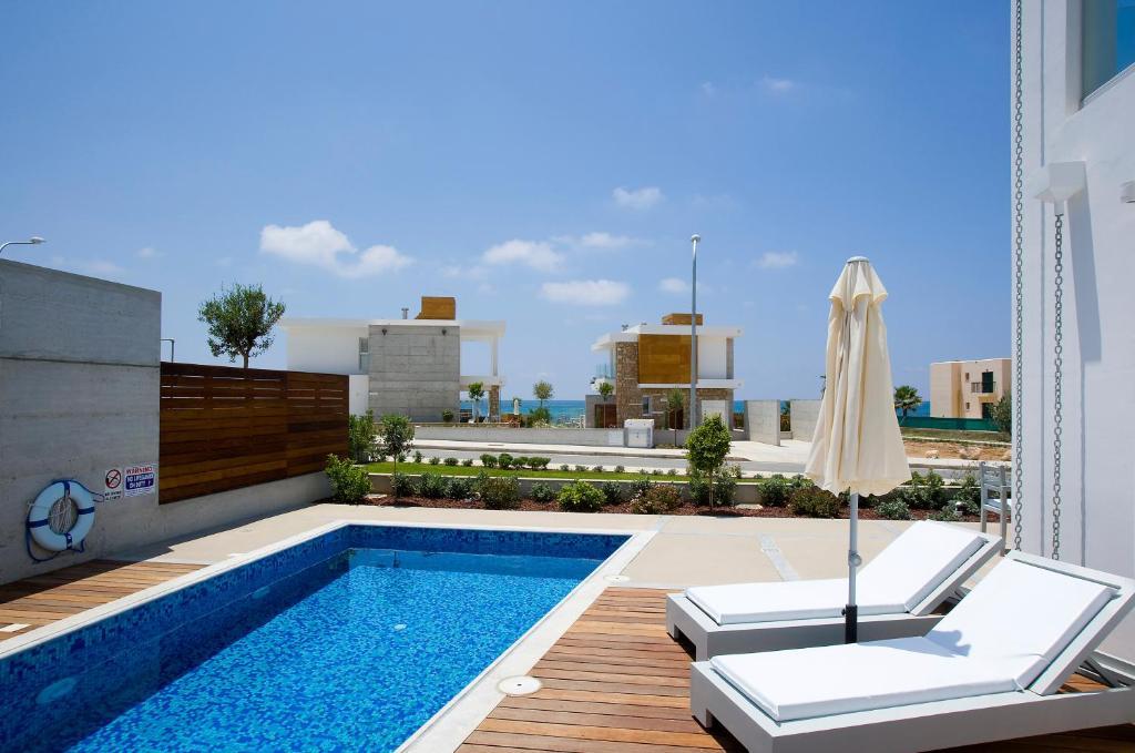 Paradise Cove Luxury