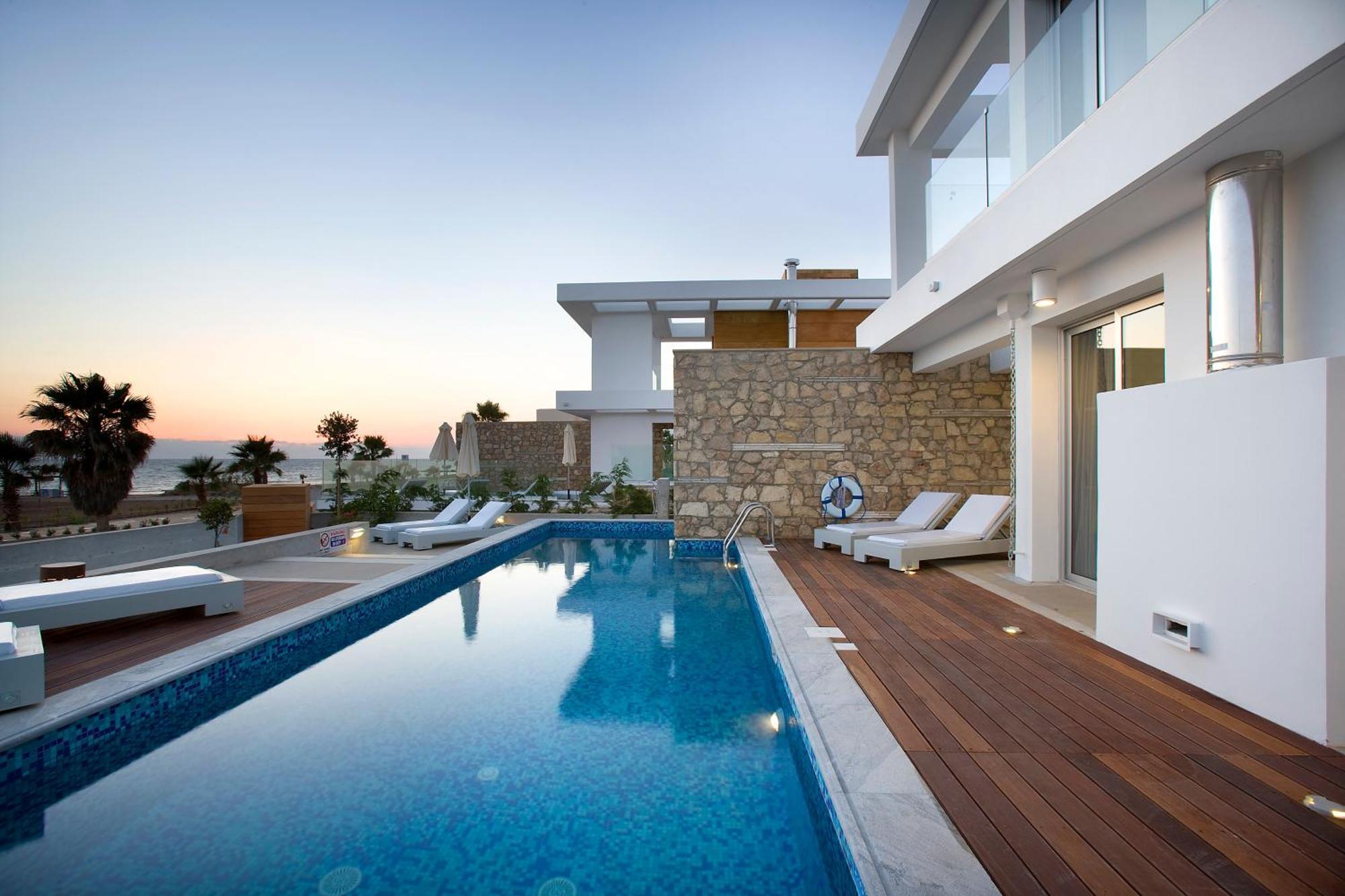 Paradise Cove Luxury
